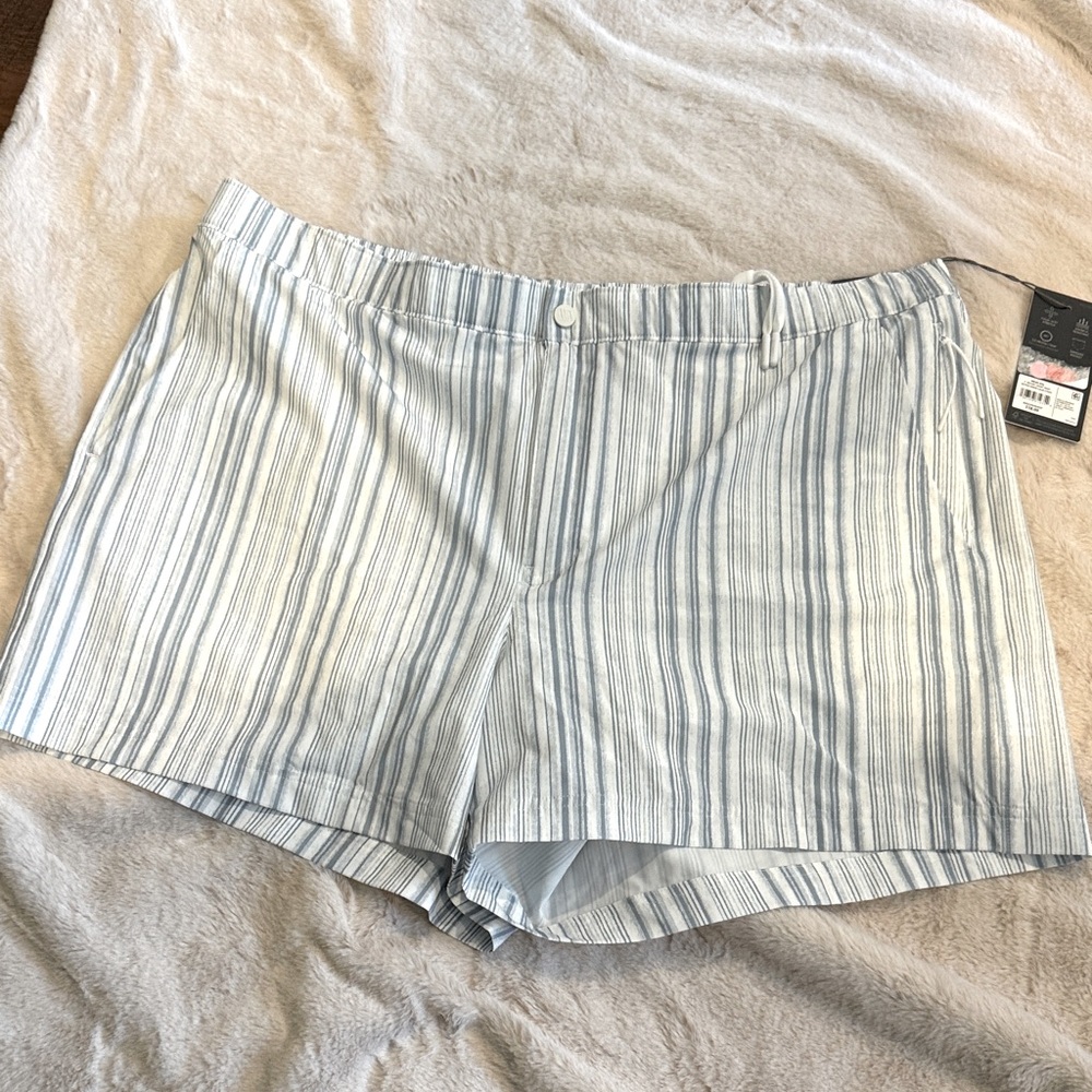 VRST NWT Men's Shorts, Size XXL, Blue and White Striped